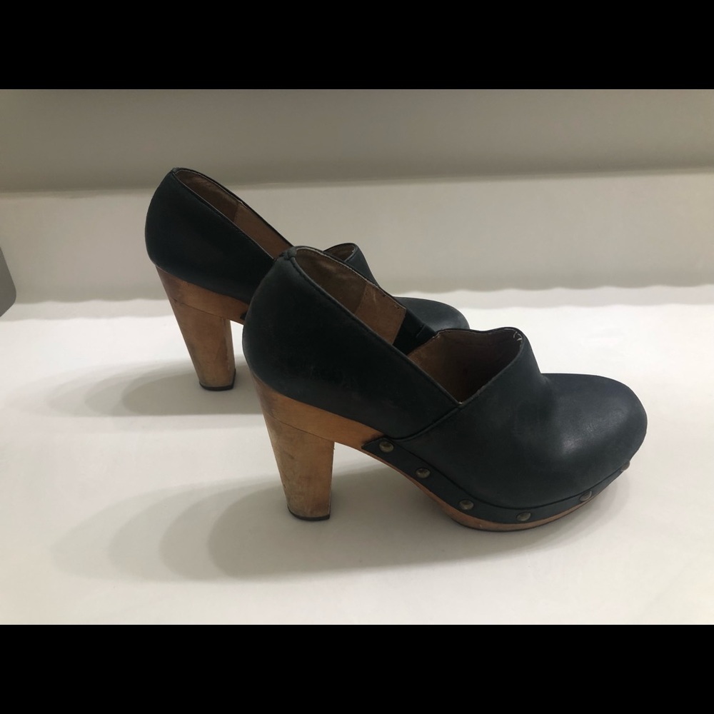 Fiel stack heels black leather size 6.5